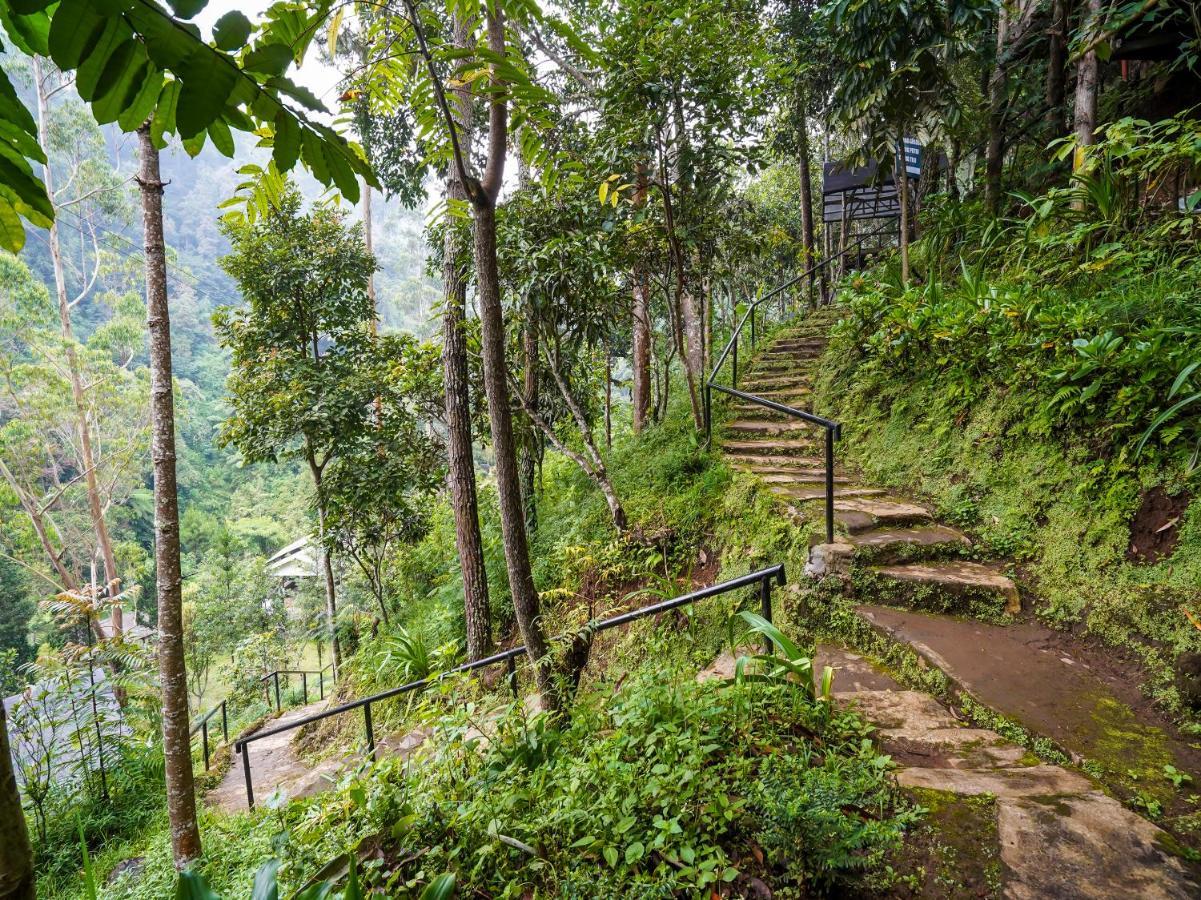 Oyo Homes 90915 Eco Tourism Desa Cihanjuang Rahayu Ciwangun Indah Camp Villas Bongkar Ngoại thất bức ảnh